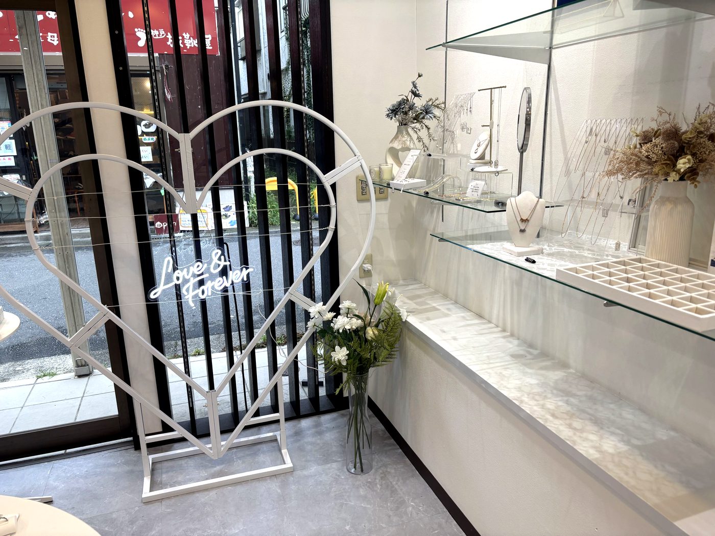 Nicoiro鎌倉店のハートアーチ